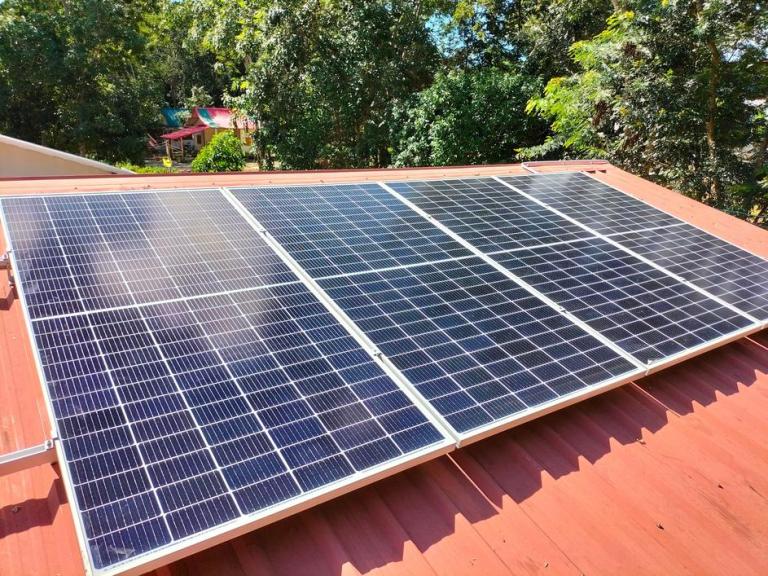 Faut-il réparer ou remplacer vos panneaux solaires à Yutz ?